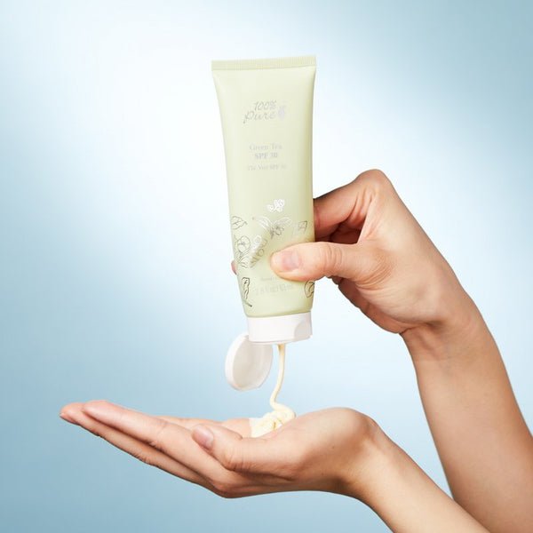 100% Pure Green Tea SPF 30 Mood Image