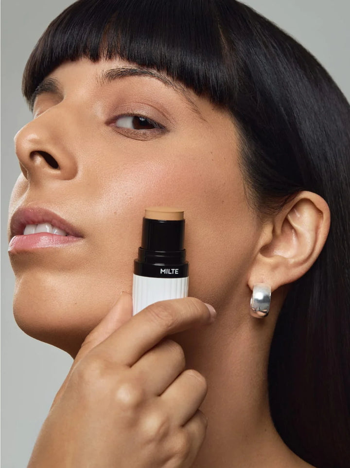 Milte Foundation Stick Light Medium 04 Model 2