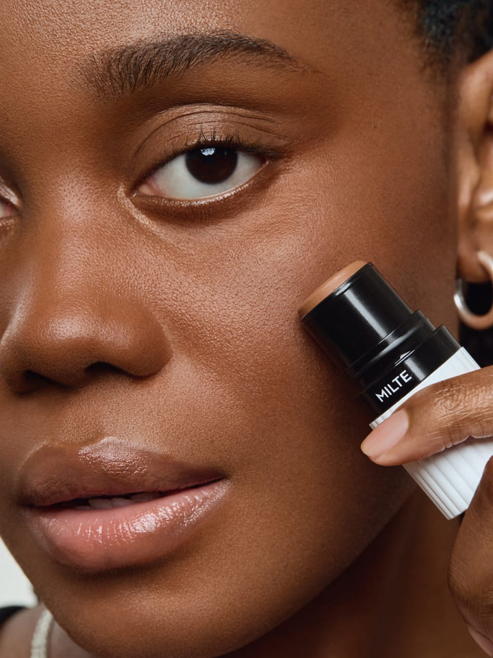 Milte Foundation Stick Light Dark 07 Model 2