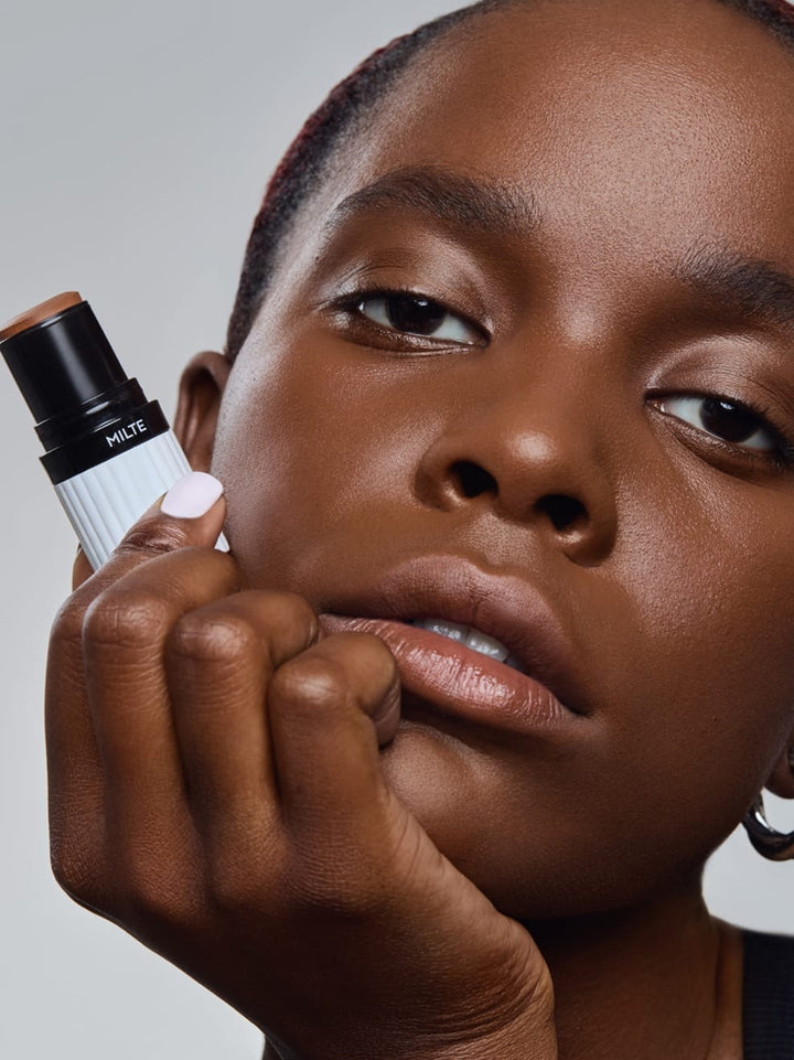 Milte Foundation Stick Deep Dark 09 Model