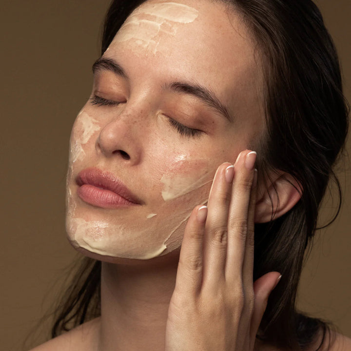 Aura Manuka Honey Mask On Skin