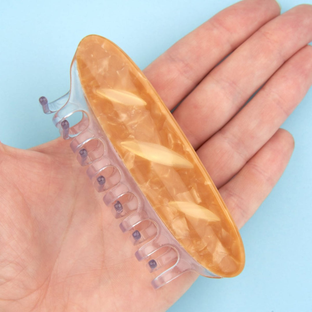 Coucou Suzette Baguette Hair Claw - Handmodel Details