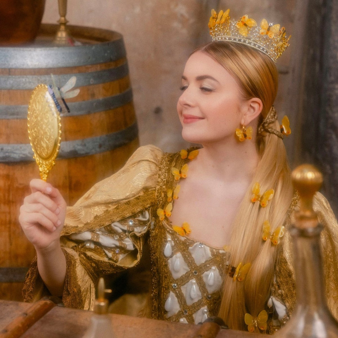 Coucou Suzette Dragonfly Hair Claw - Model Mood