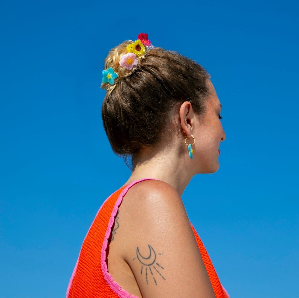 Coucou Suzette Sunflower Mini Hair Claw - Model Mood