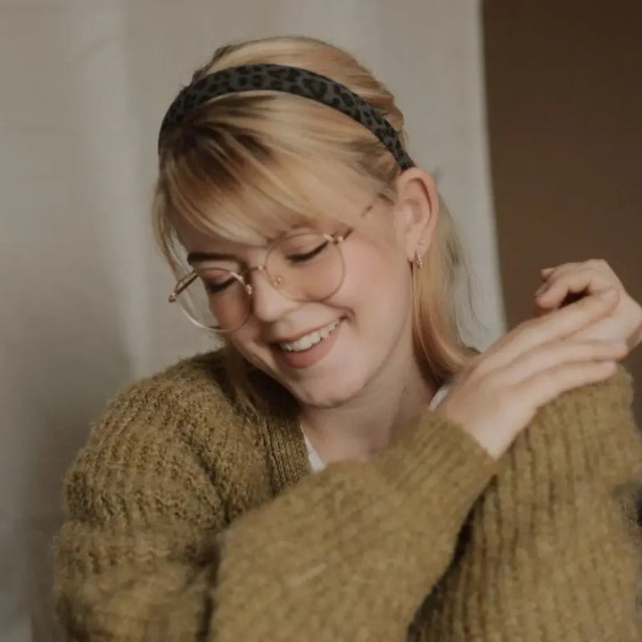 Haarreif Anna Leo Grau Model 3