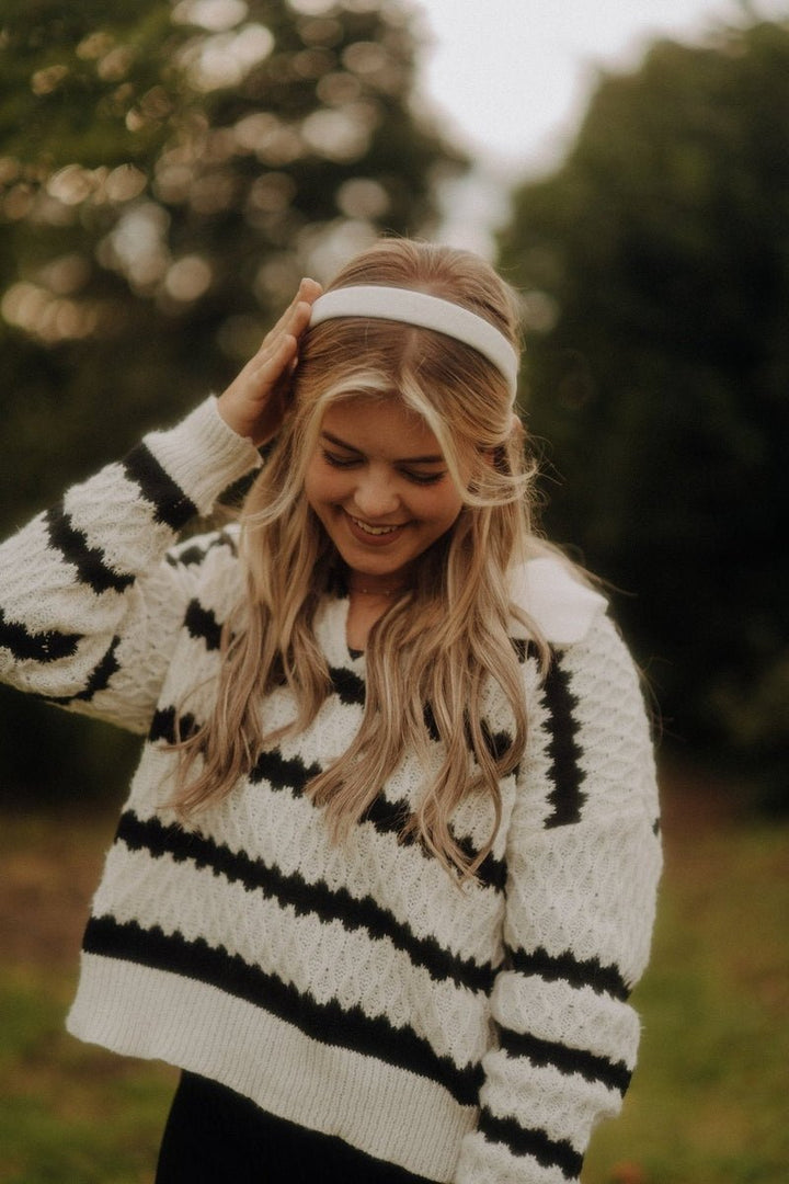 Die Haarbanduschi Anna Weiss Samt Model 2