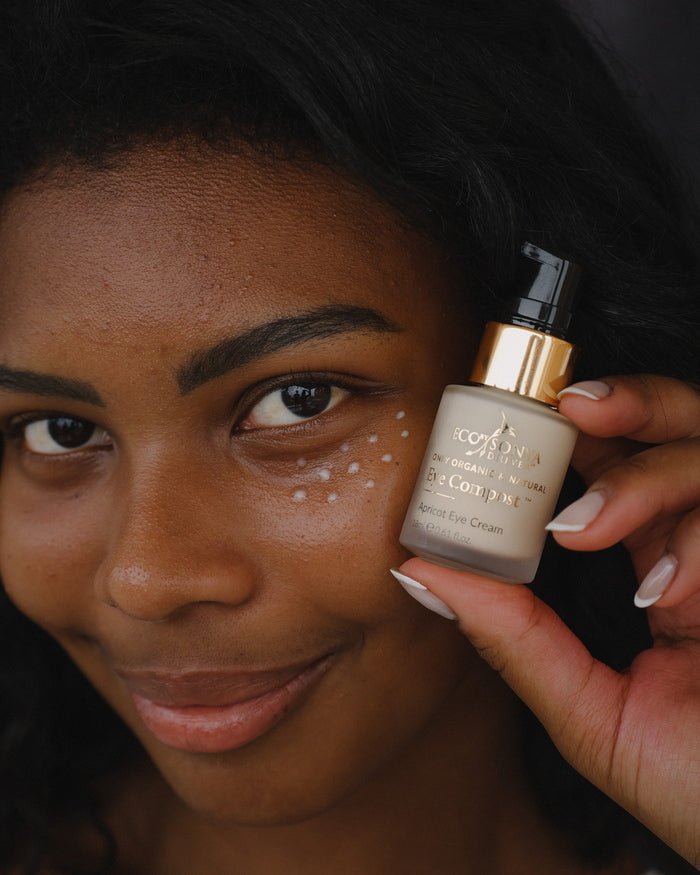 Eye Compost Apricot Eye Cream Model