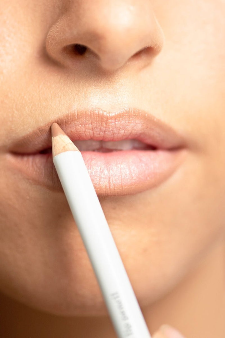 Acai Lip Pencil Pout close up lips