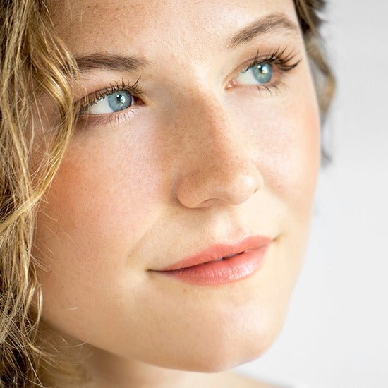 Quinoa Water Foundation Haze Model