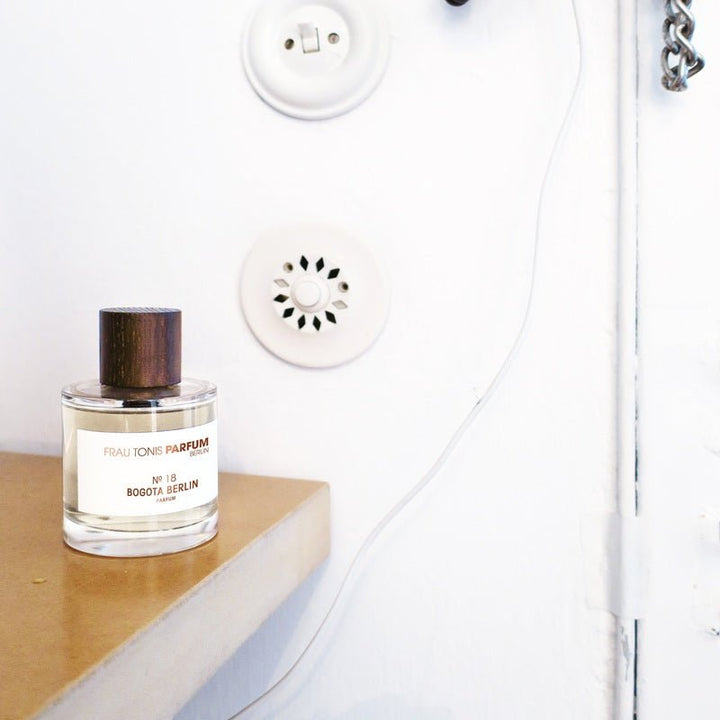 Frau Tonis Intense Parfum No 18 Bogota Berlin