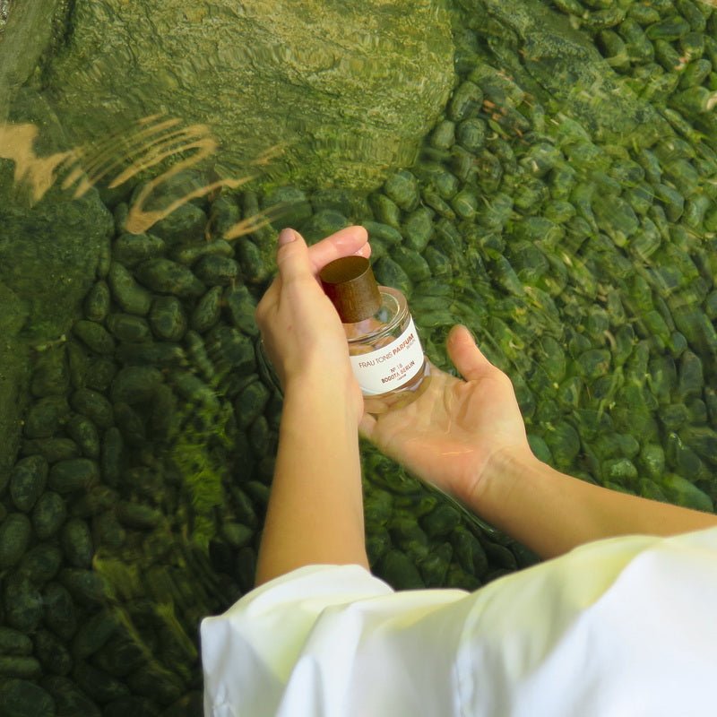 Frau Tonis Pafum Duft No 18 Bogota Berlin Mood