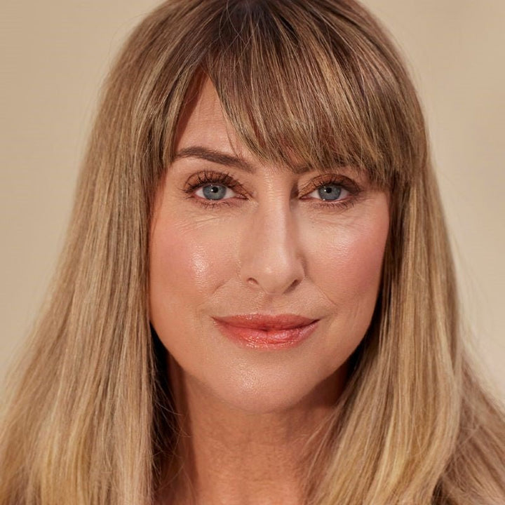 Henné Organics Luxury Lip Tint - Coral Model 2