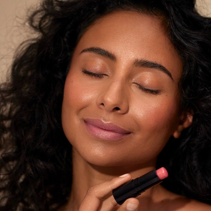 Henné Organics Luxury Lip Tint Sunlit Model 1