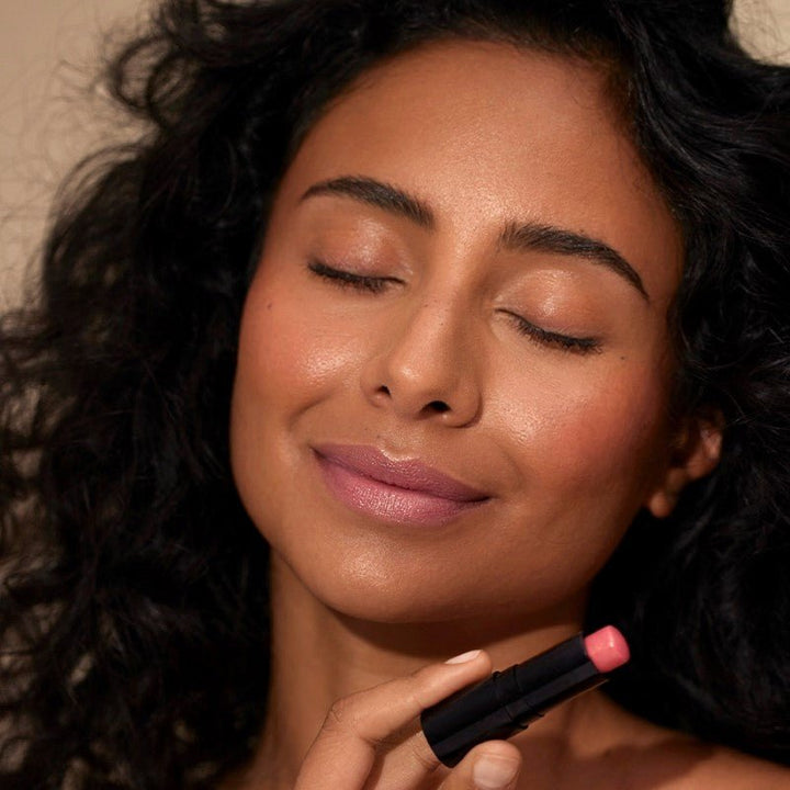Henné Organics Luxury Lip Tint Sunlit Model 1