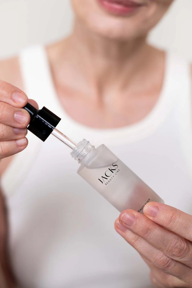 Jacks Beauty Line Beauty Elixir Squalan - Flasche mit Model