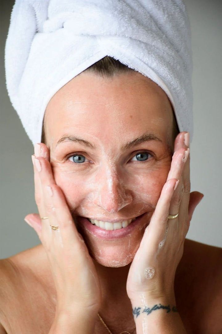 Jacks Beauty Line Cleanser - Anwendung Model