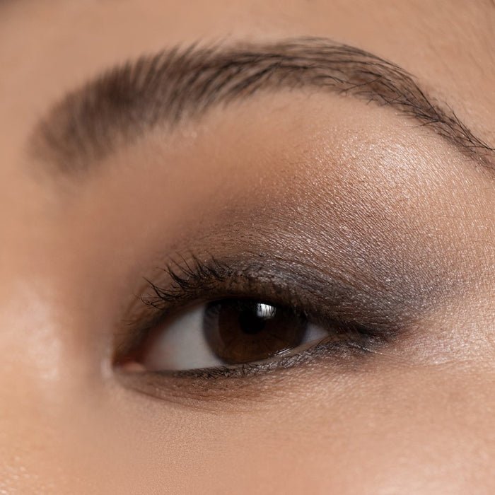 Kjaer Weis The Quadrant Spellbound Refill - model look close up