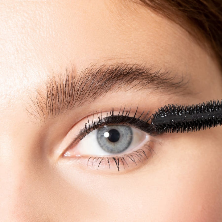 Le Mascara 410 Le Noir Cassiopée - Close up