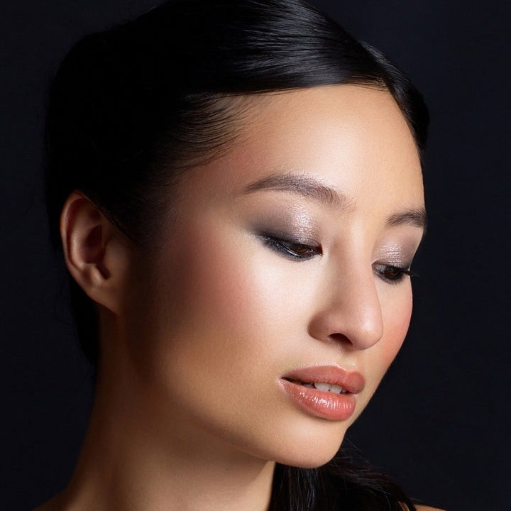 Le Rouge Français Powder Blush 320 Mélisende - Model