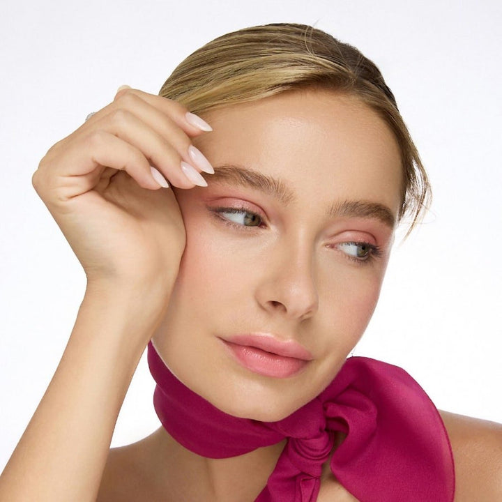 Le Rouge Français Tinted Lip Balm 250 Davia - Model