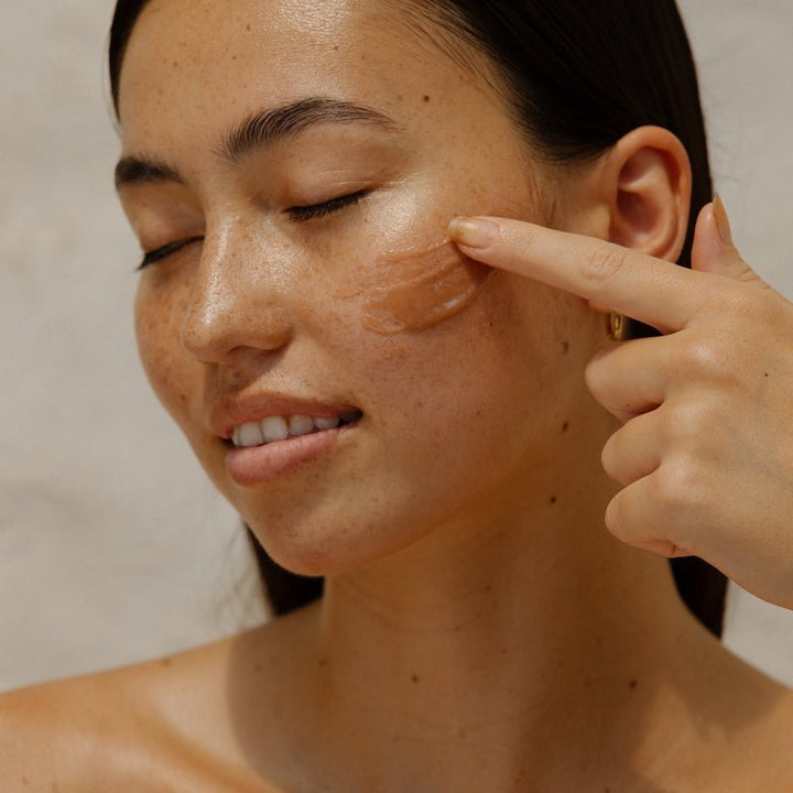 Meli Glow Illuminating Nectar Mask on skin 3