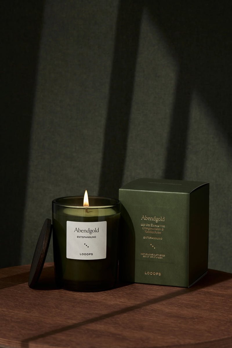 Brennende Kerze Abendgold