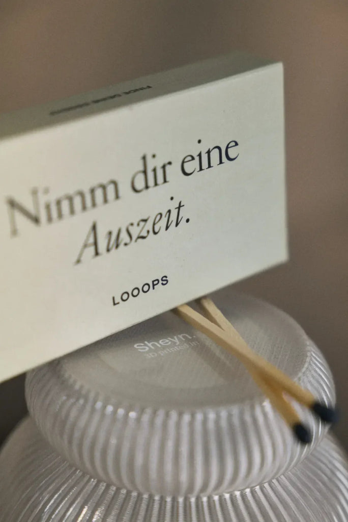 Sheyn. x Looops Vellen Duftkerze Sternenzelt - Auszeit