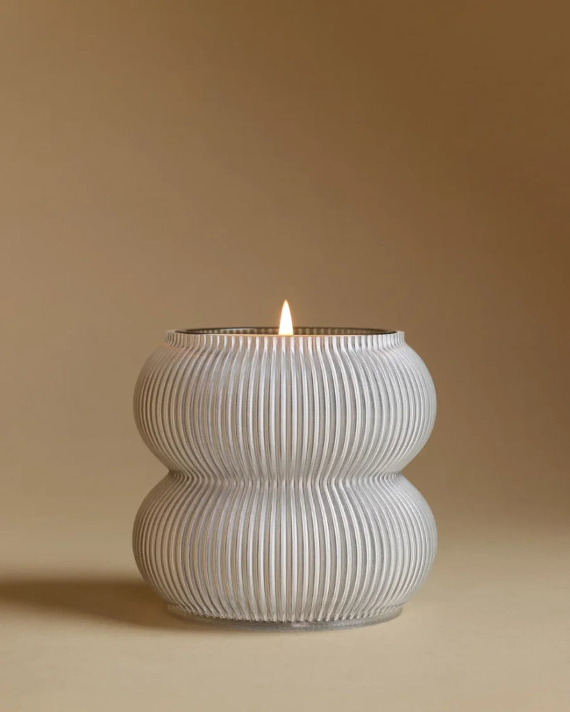 Sheyn. x Looops Koyl Duftkerze Bergluft - Kerzenschein