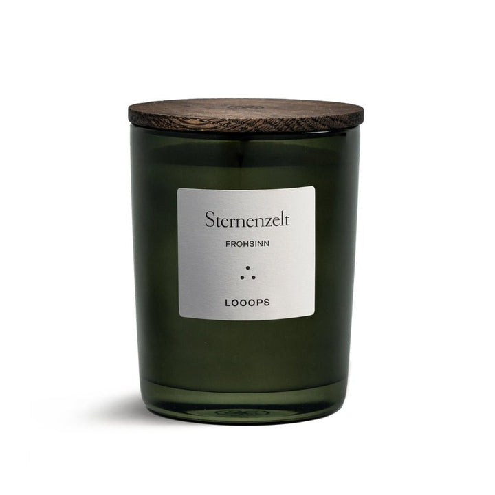 LOOOPS Duftkerze Sternenzelt – zarter, klarer Duft aus naturreinen Ölen, handgegossen aus pflanzlichem Wachs.