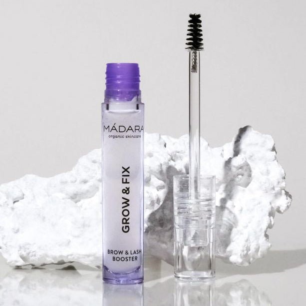Mádara Grow and Fix Augebrauen und Wimpernserum - styled image
