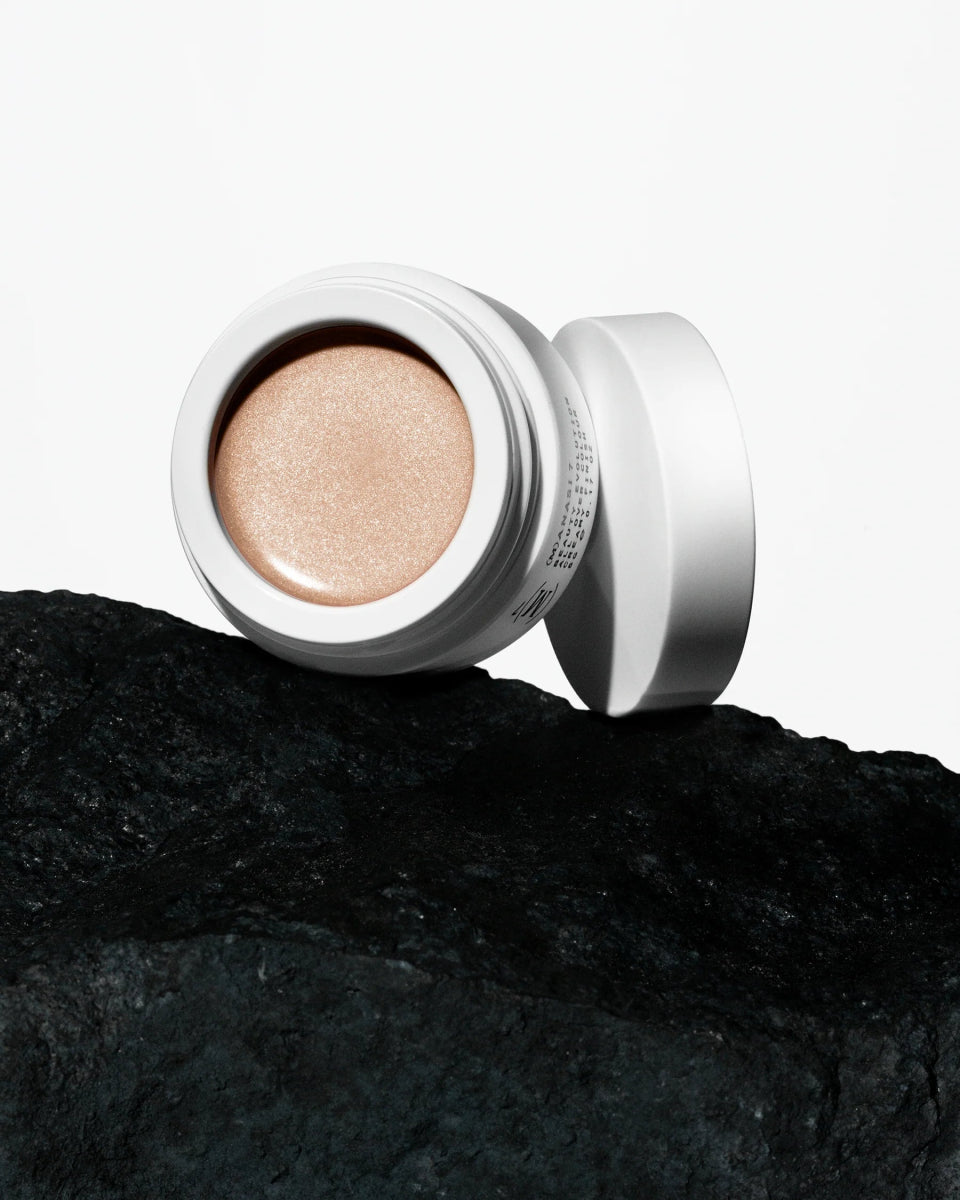 Manasi 7 Strobelighter Elysian Still Life 2