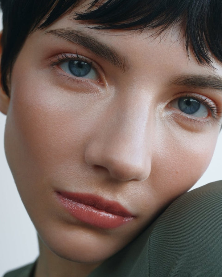 Manasi 7 Tinted Beauty Potion - Callas Model