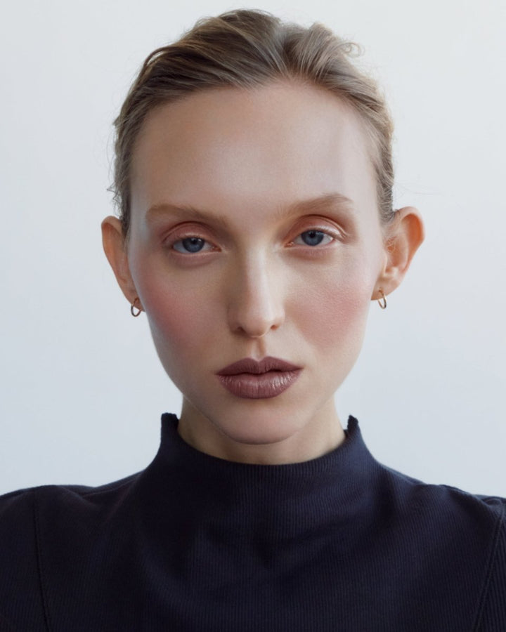 Manasi 7 Tinted Beauty Potion - Simonkai Model 2