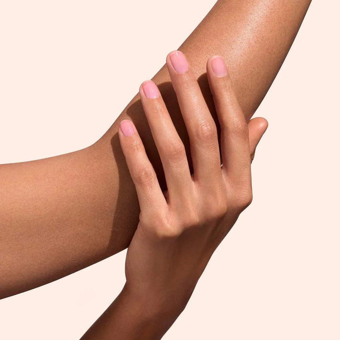 Active Glow Grape - lackierte Nägel