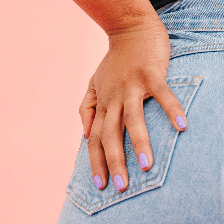 Manucurist Nagellack Lisa Lilas - Lackierte Nägel 2