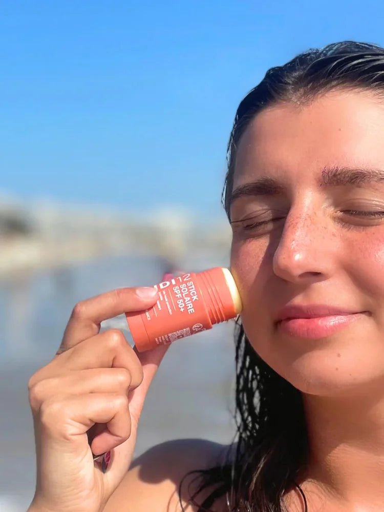 MIDI12 Stick Solaire SPF 50+ - Anwendung Model