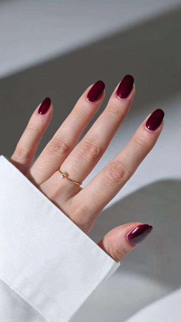 Kirsch Kiss - Lackierte Nägel