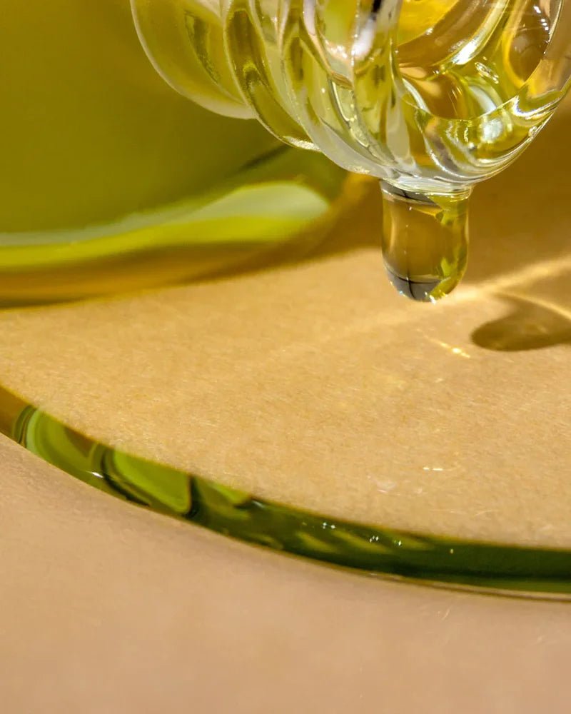 Oden French Immortelle Oil - Öl Close-up