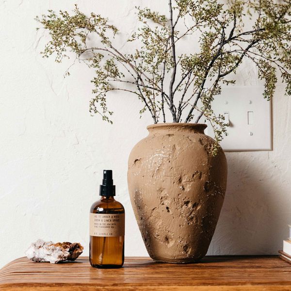 No. 11 Amber & Moss Room & Linen Spray Mood image