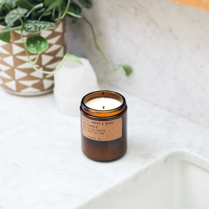 P.F. Candle Co. No. 11 Amber & Moss 204 g - mood