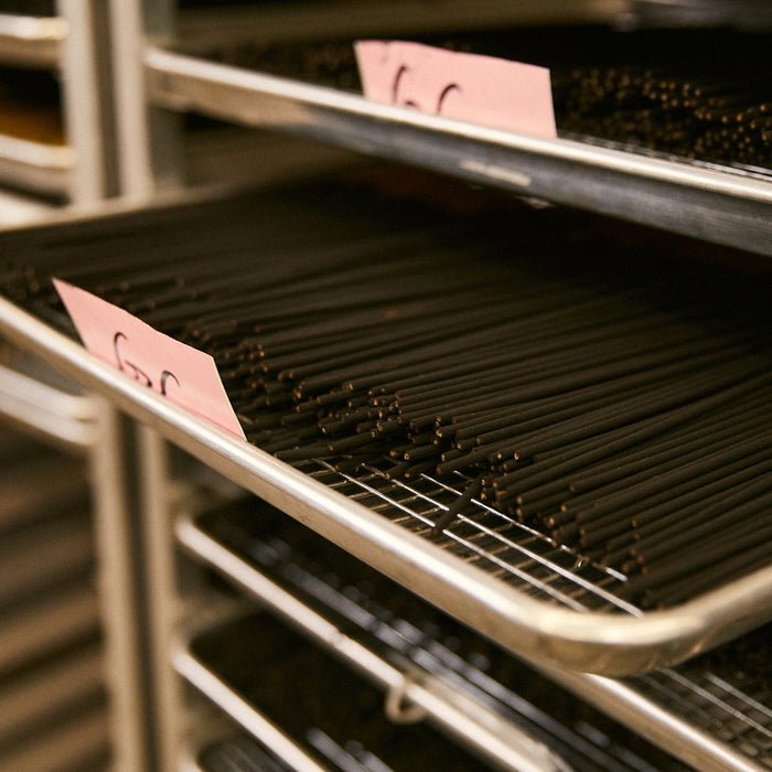 No. 32 Sandalwood Rose Incense Sticks Production