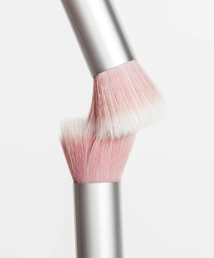 Skin2Skin Blush Brush Close up