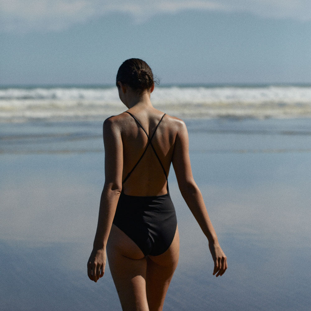 Ultra Light Sun Block SPF 50+ Model