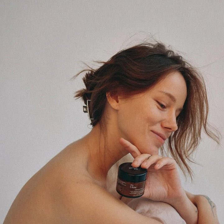 The Glow Rich Cream - Model