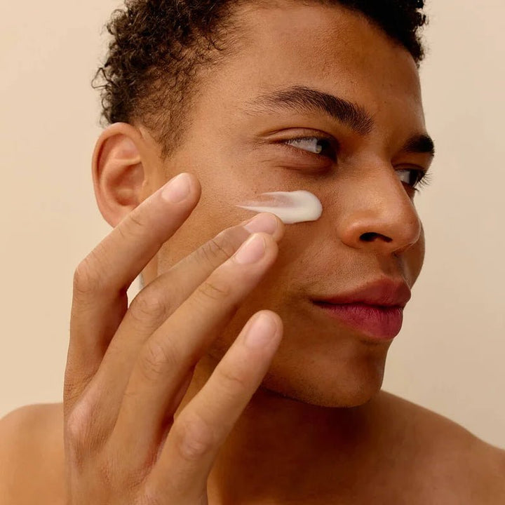 The Glow Naked on skin