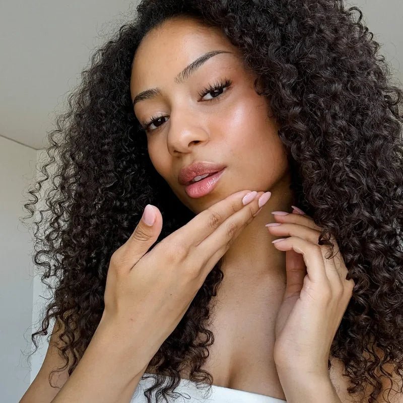 The Glow Naked on skin Model