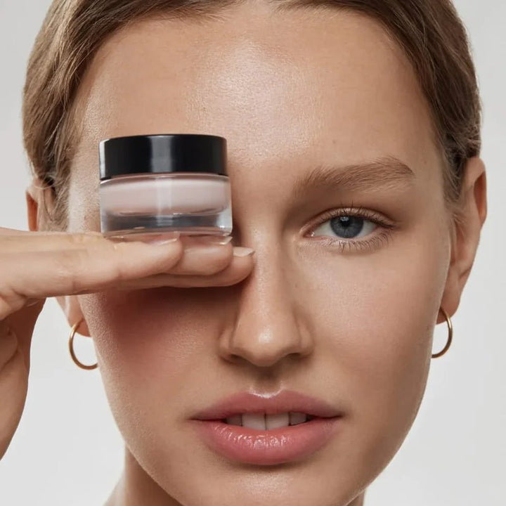 Und Gretel Amie Natural Vitalizing Eye Cream and model