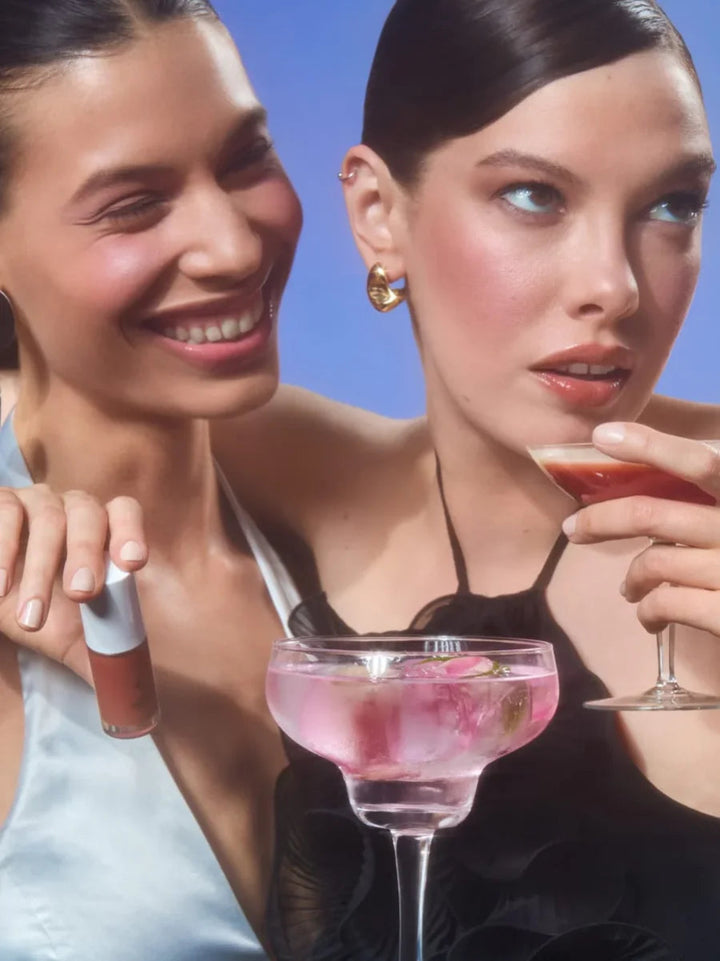 Und Gretel Gliz High-Shine Lip Oil - Choc Glaze 04 Models Mood