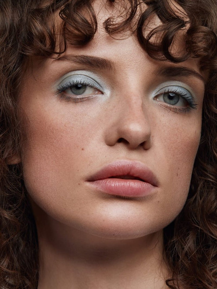 Imbe Eyeshadow Ice Blue Look