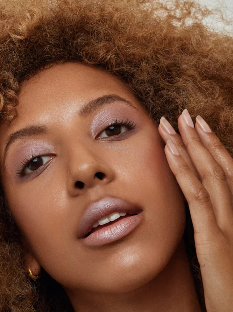 Und Gretel Imbe Eye Shadow Refill - Seashell 04 Model 2